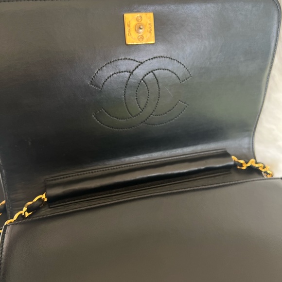 🔥GORGEOUS 🤩CHANEL MATELASSE FULL FLAP SHOULDER BAG 🔥 - Picture 5 of 15